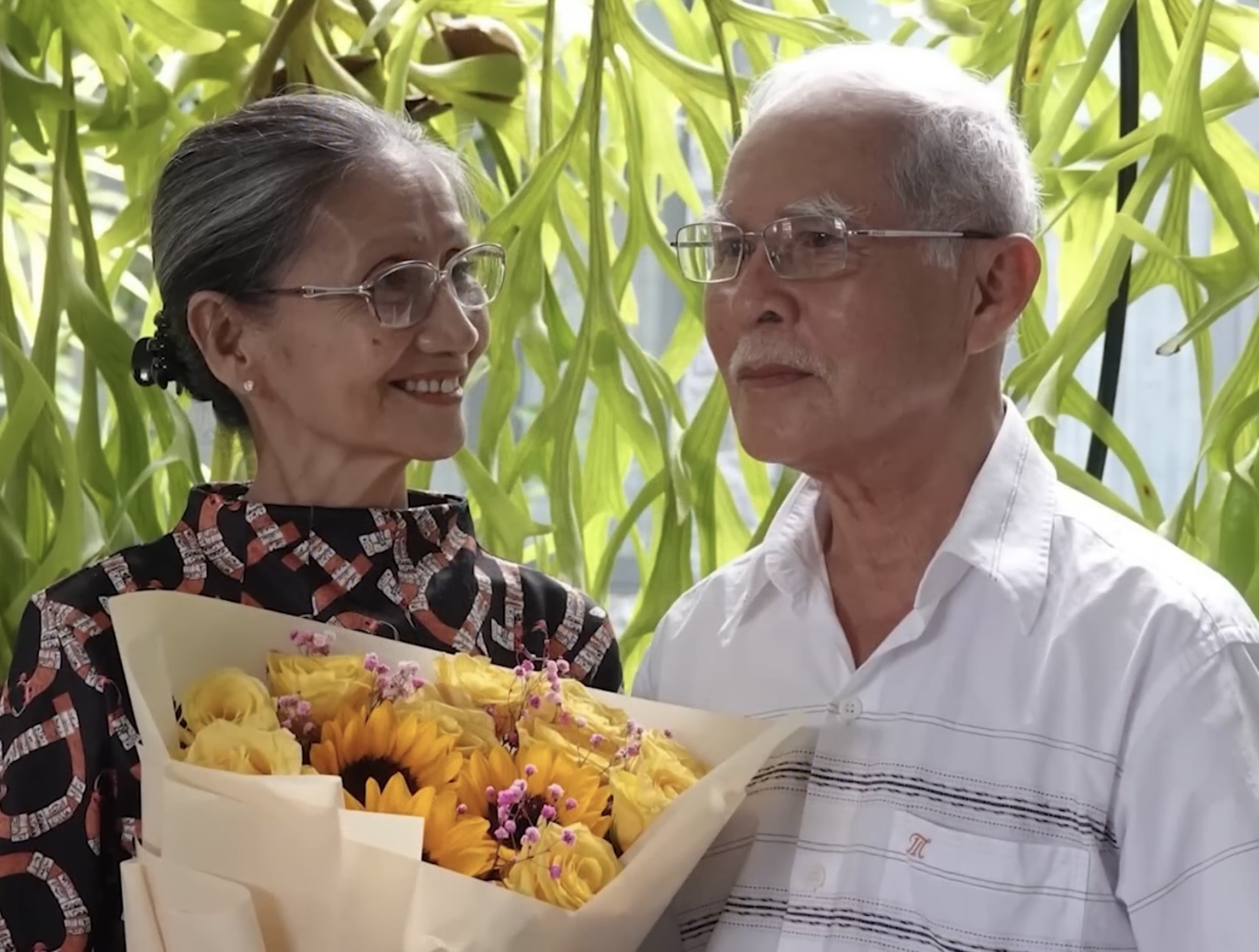 Cô gái đẹp bỏ sự nghiệp, danh vọng để đi theo tiếng gọi tình yêu, 70 tuổi mới được làm đám cưới - Ảnh 1. Cô gái đẹp bỏ sự nghiệp, danh vọng để đi theo tiếng gọi tình yêu, 70 tuổi mới được làm đám cưới - Ảnh 1.