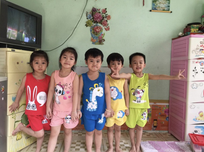 Người mẹ sinh 5 đầu tiên ở Việt Nam bức xúc thông tin 5 chồng đẻ 5 con - Ảnh 5. Người mẹ sinh 5 đầu tiên ở Việt Nam bức xúc thông tin 5 chồng đẻ 5 con - Ảnh 5.