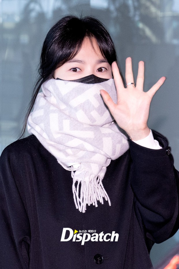 Song Hye Kyo - Song Joong Ki “ăn miếng trả miếng” suốt 2 tháng qua: Sẽ ra sao khi nữ thần vùng lên mạnh mẽ? - Ảnh 11.