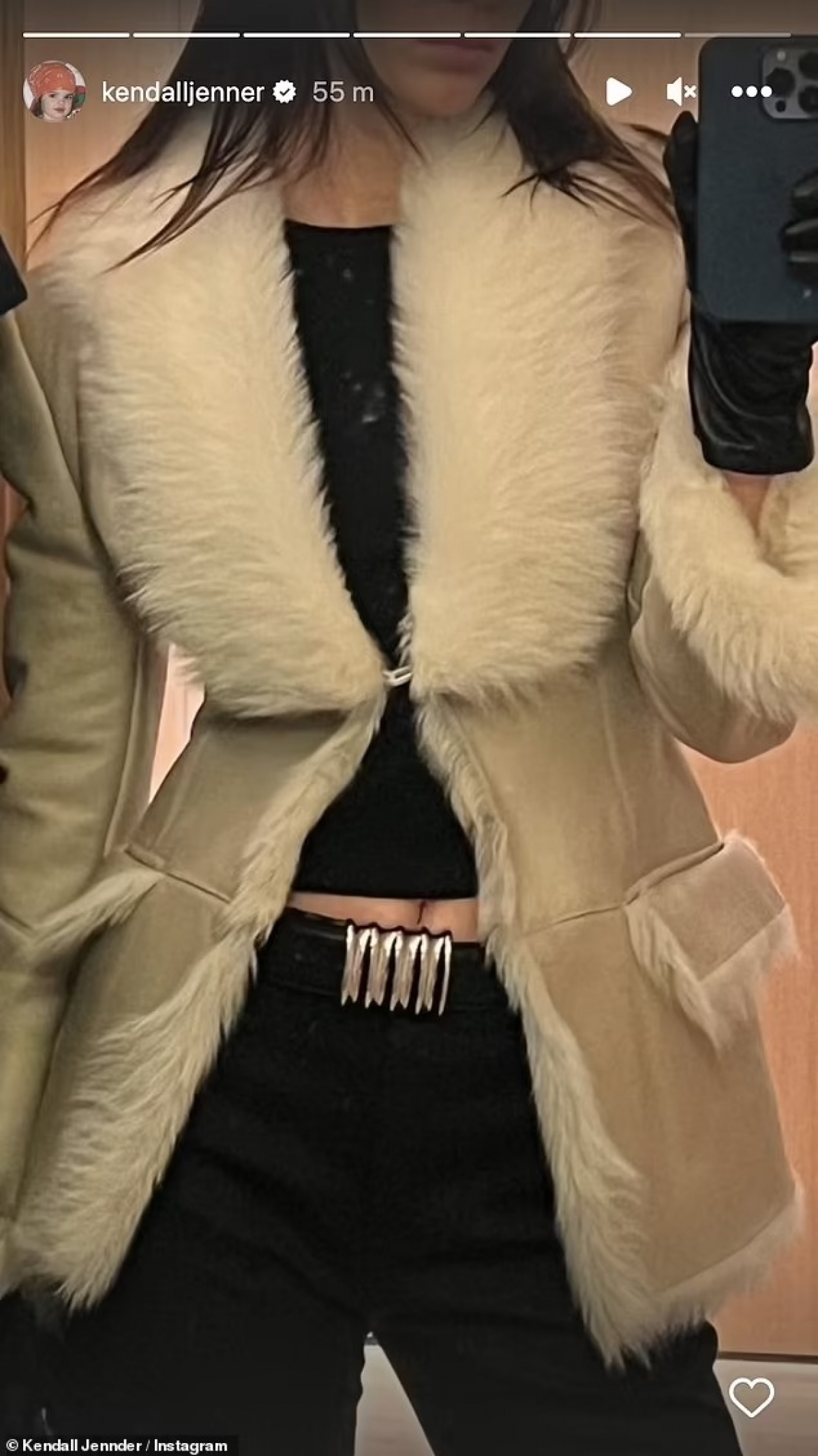 Kendall Jenner khoe vóc dáng quyến rũ tại tuần lễ thời trang Milan - Ảnh 6.