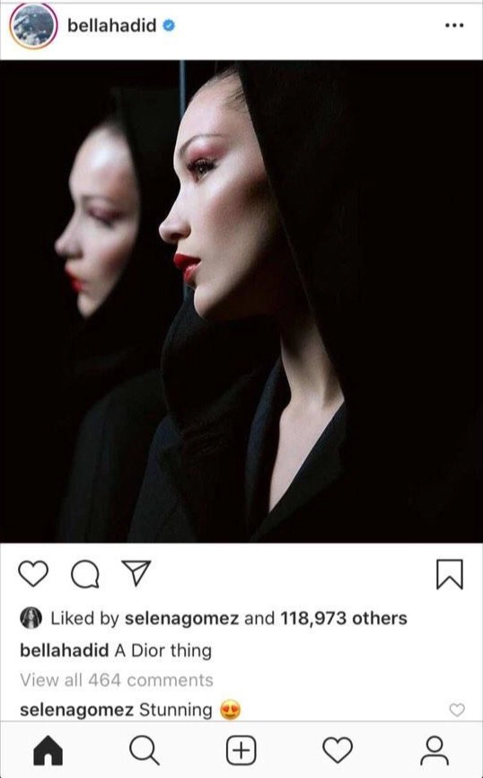 Selena Gomez "đu" kiểu makeup của Bella Hadid, n&oacute;i c&acirc;u g&igrave; m&agrave; netizen chỉ tr&iacute;ch "dựa hơi si&ecirc;u mẫu"? - Ảnh 4.