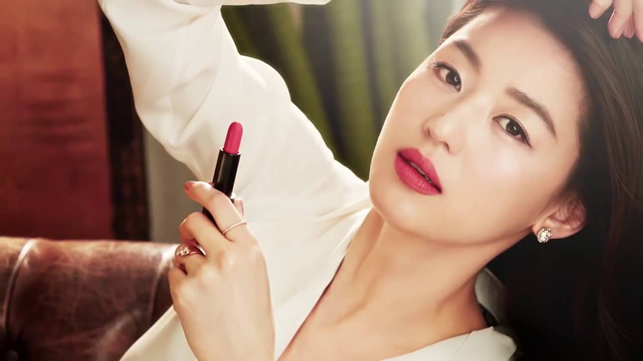 Đã 42 tuổi và thậm chí còn là mẹ 2 con, mợ chảnh Jeon Ji Hyun vẫn trẻ đẹp bất chấp chỉ nhờ 3 bí quyết - Ảnh 5. Đã 42 tuổi và thậm chí còn là mẹ 2 con, mợ chảnh Jeon Ji Hyun vẫn trẻ đẹp bất chấp chỉ nhờ 3 bí quyết - Ảnh 5.