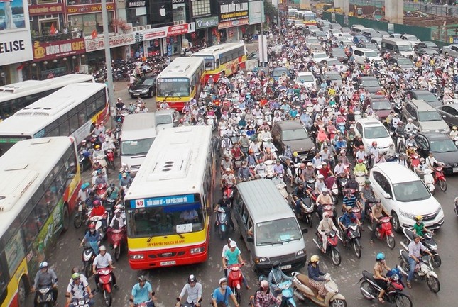 Bao nhiêu tuyến buýt tại Hà Nội sẽ phải dừng hoạt động? - Ảnh 1.