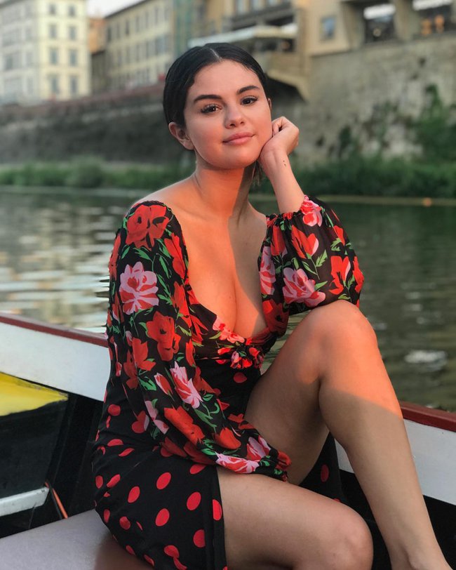 Xóa ảnh trên Instagram vì sợ khoe thân lố nhưng Selena Gomez thực chất từng đăng loạt hình ăn vận cháy phố hơn nhiều! - Ảnh 5.