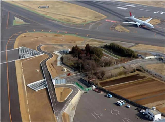 8 ngôi nhà không chịu di dời khiến sân bay quốc tế Nhật Bản hơn 50 năm không thể 'hoàn thành': Phải ngưng hoạt động sau 23h đêm, gây ra nhiều tổn thất nặng nề - Ảnh 4.