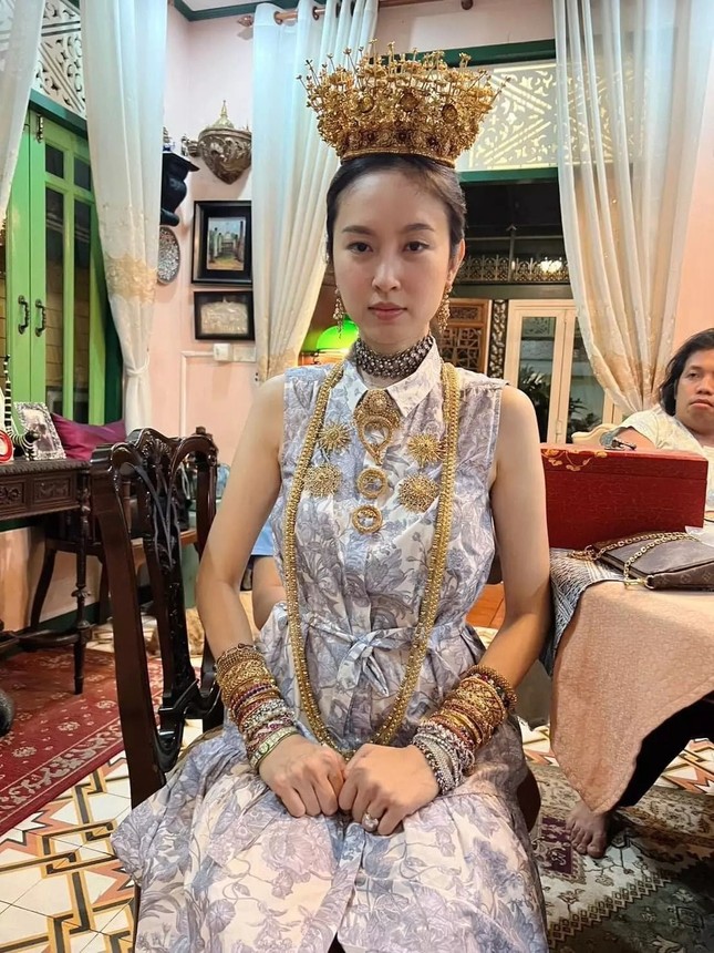 Hoa hậu chuyển giới đẹp nhất Thái Lan kết hôn với bạn trai doanh nhân - Ảnh 2.