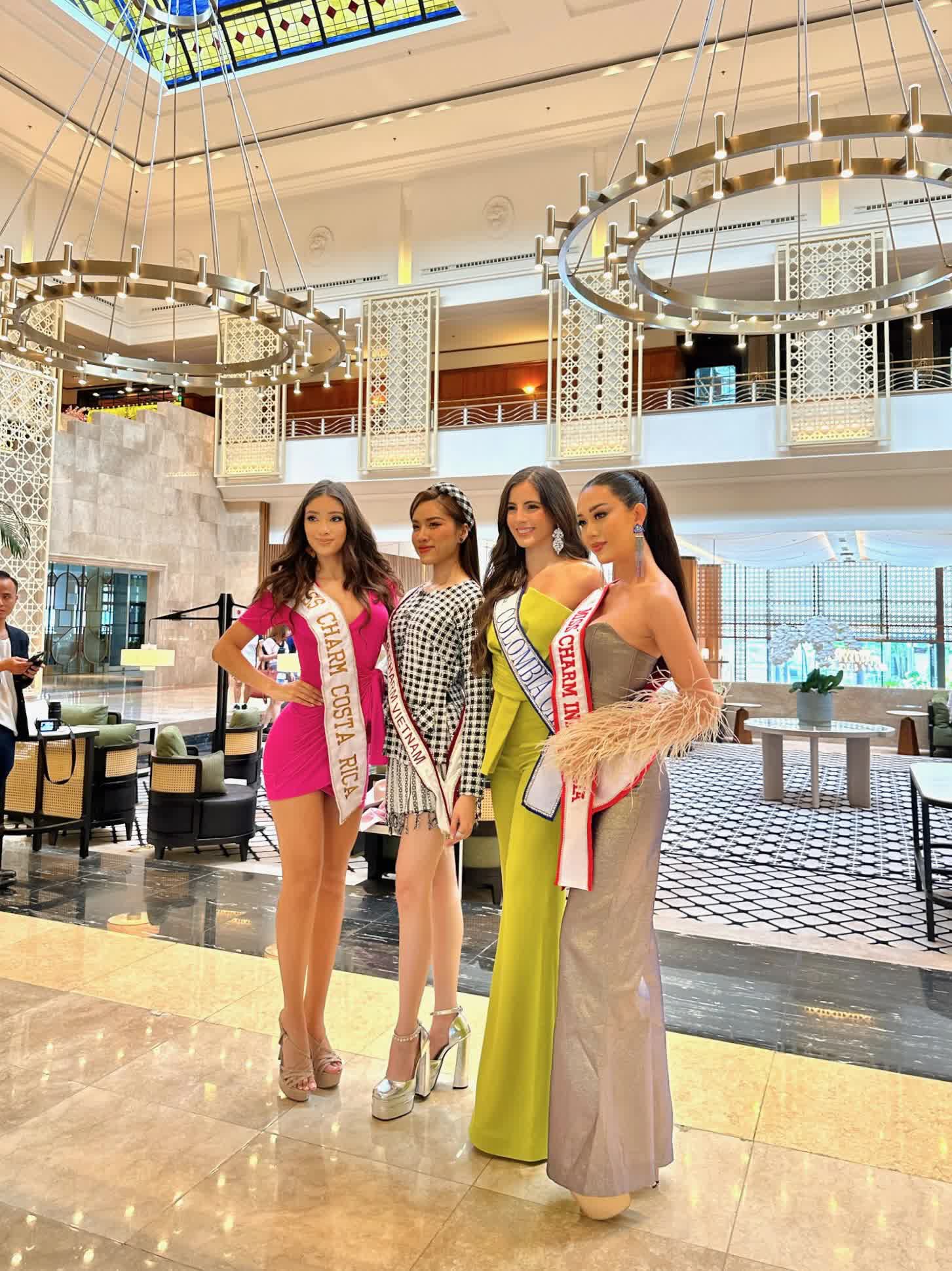 Thanh Thanh Huyền khoe nhan sắc 'visual' giữa dàn thí sinh trong ngày đầu tham gia Miss Charm 2023 - Ảnh 4. Thanh Thanh Huyền khoe nhan sắc 'visual' giữa dàn thí sinh trong ngày đầu tham gia Miss Charm 2023 - Ảnh 4.