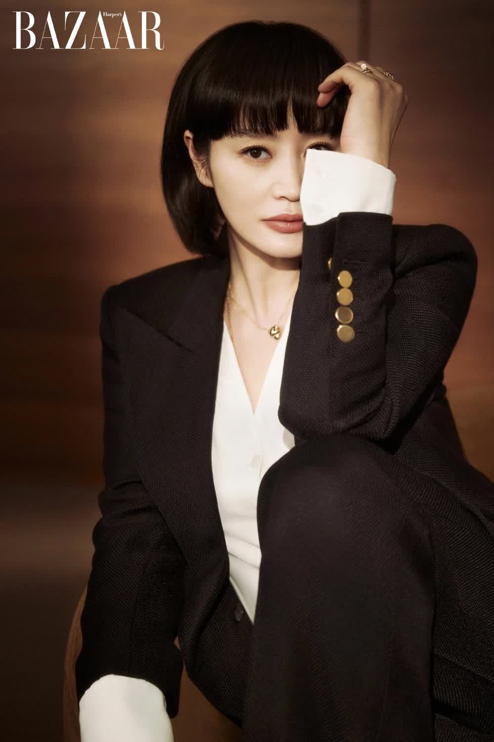 Sao Hàn bị liên lụy khi người thân vướng vào bê bối: “Chị đại&quot; Kim Hye Soo “gánh còng lưng&quot; nợ nần của mẹ, Han Hyo Joo bị ghẻ lạnh vì em trai gây rắc rối - Ảnh 3.