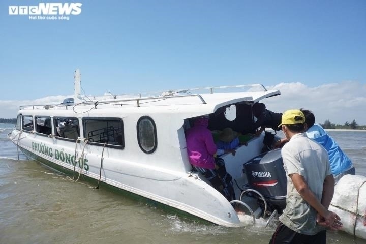Chìm ca nô khiến 17 người chết ở Quảng Nam: Khởi tố thuyền trưởng - Ảnh 2.