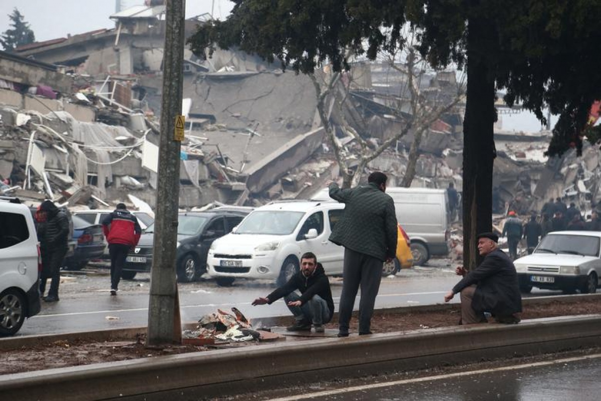 Khung cảnh hoang tàn sau trận động đất kinh hoàng ở Thổ Nhĩ Kỳ và Syria - Ảnh 5.