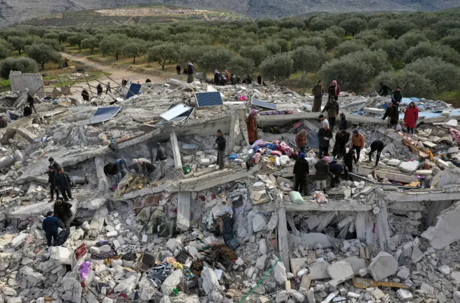 Gần 8.000 người tử vong trong trận động đất ở Thổ Nhĩ Kỳ - Syria - Ảnh 1.