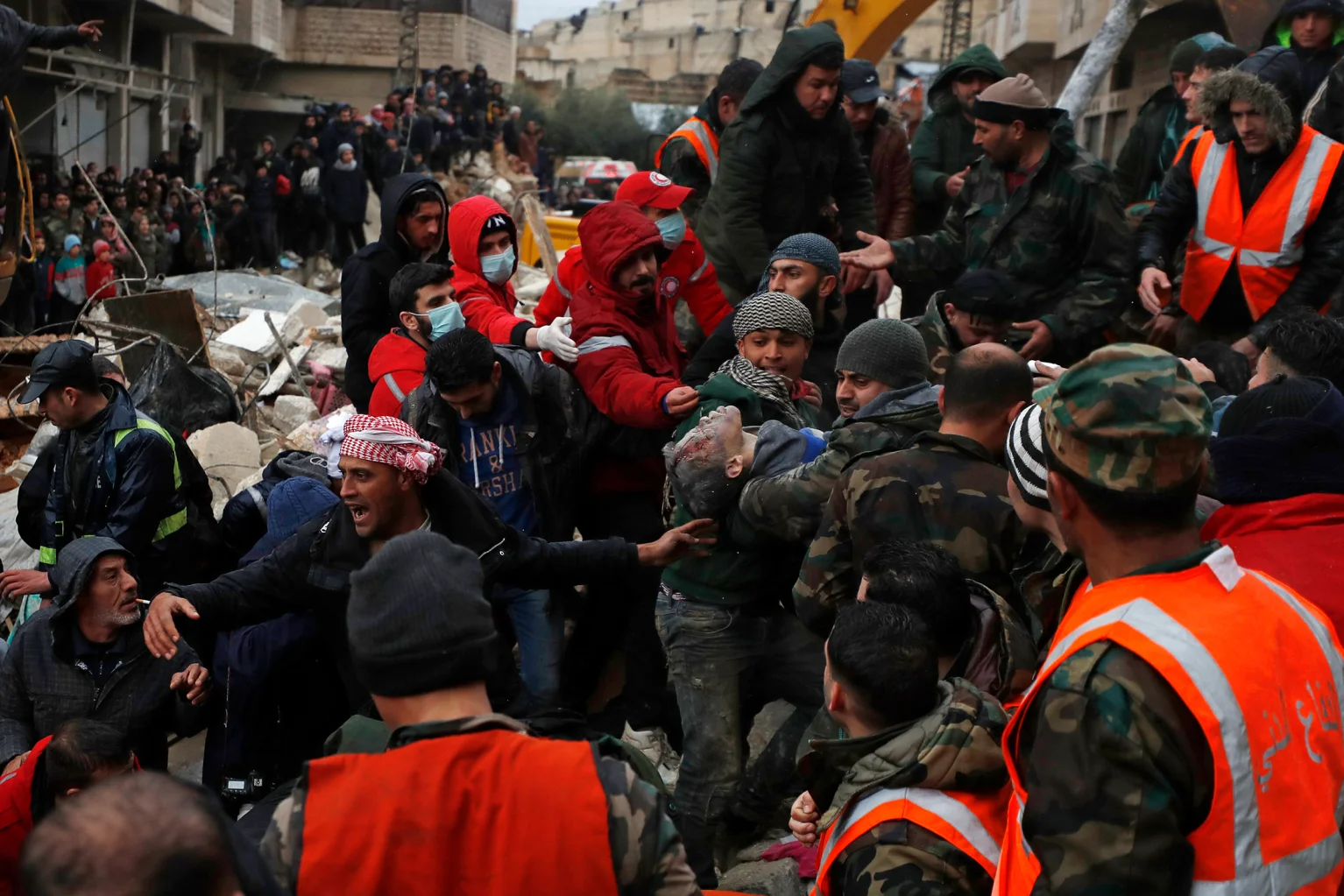 Chùm ảnh hiện trường và nỗ lực cứu hộ sau trận động đất ở Thổ Nhĩ Kỳ và Syria - Ảnh 12.