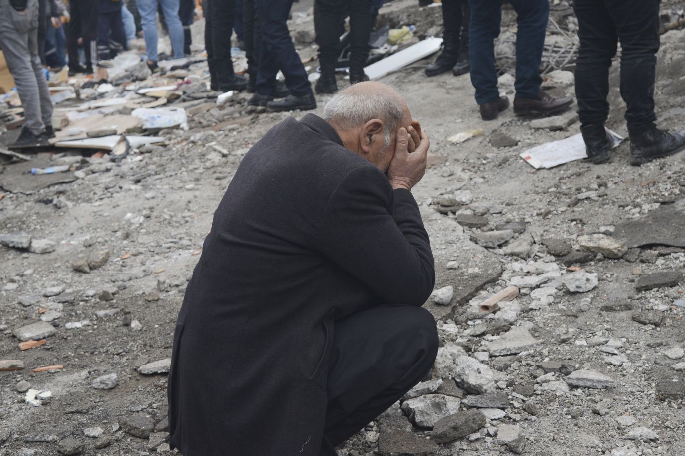 Chùm ảnh hiện trường và nỗ lực cứu hộ sau trận động đất ở Thổ Nhĩ Kỳ và Syria - Ảnh 33.