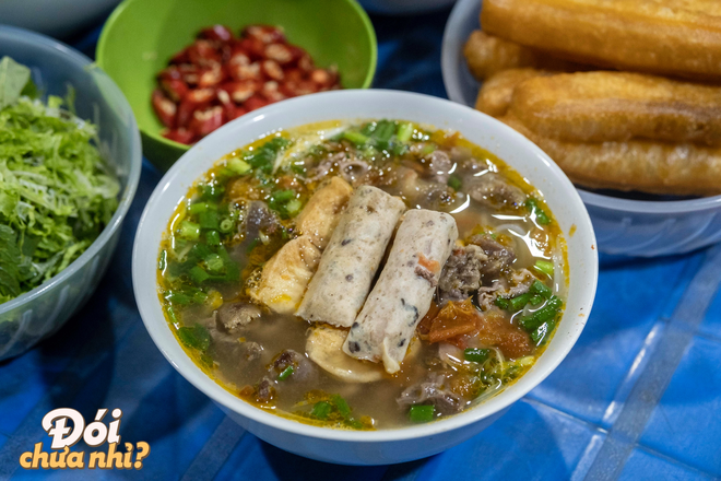 Đi ăn khuya ở khu chợ đầu mối nức tiếng quận Ba Đình: Có cả loạt món ngon bán tới tận nửa đêm - Ảnh 4.