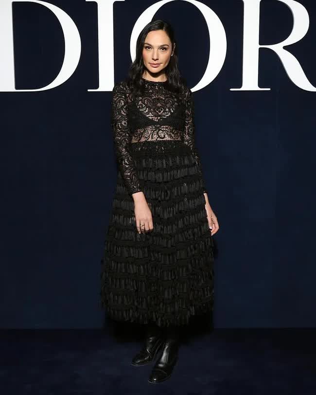 Sao Âu - Á tại show Dior: Châu Bùi diện set đồ hơn 250 triệu, nam thần Thái Lan tạo bão visual cực mạnh - Ảnh 6.