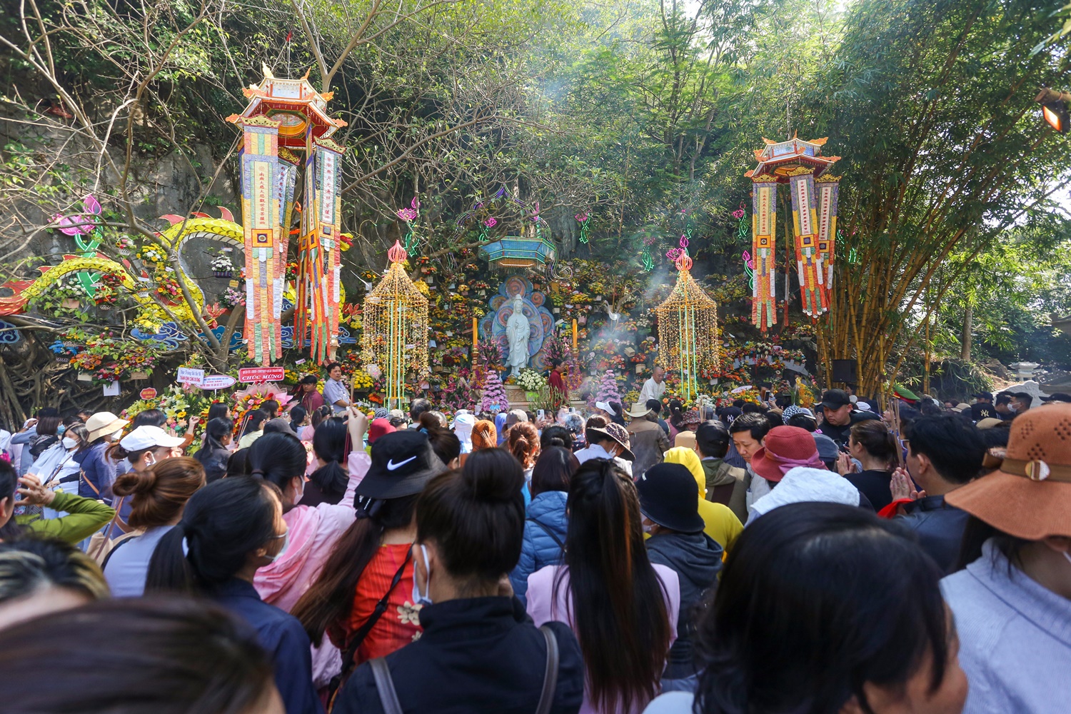 Hàng vạn người chen chân dự Lễ hội Quán Thế âm lớn nhất từ trước đến nay tại Đà Nẵng - Ảnh 12.