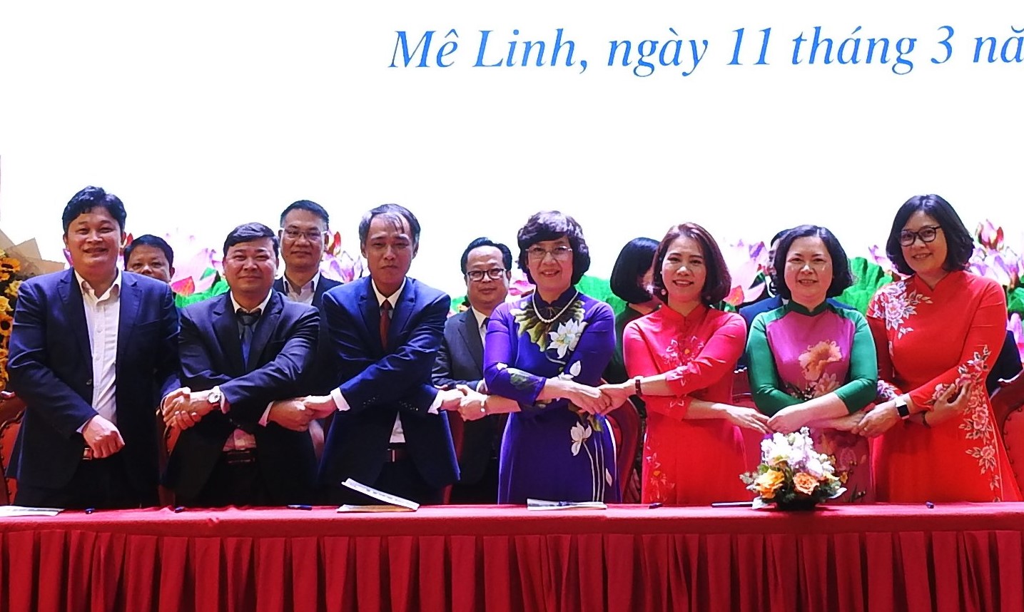 Huyện Mê Linh và quận Long Biên ký kết hỗ trợ phát triển giáo dục và đào tạo - Ảnh 4.
