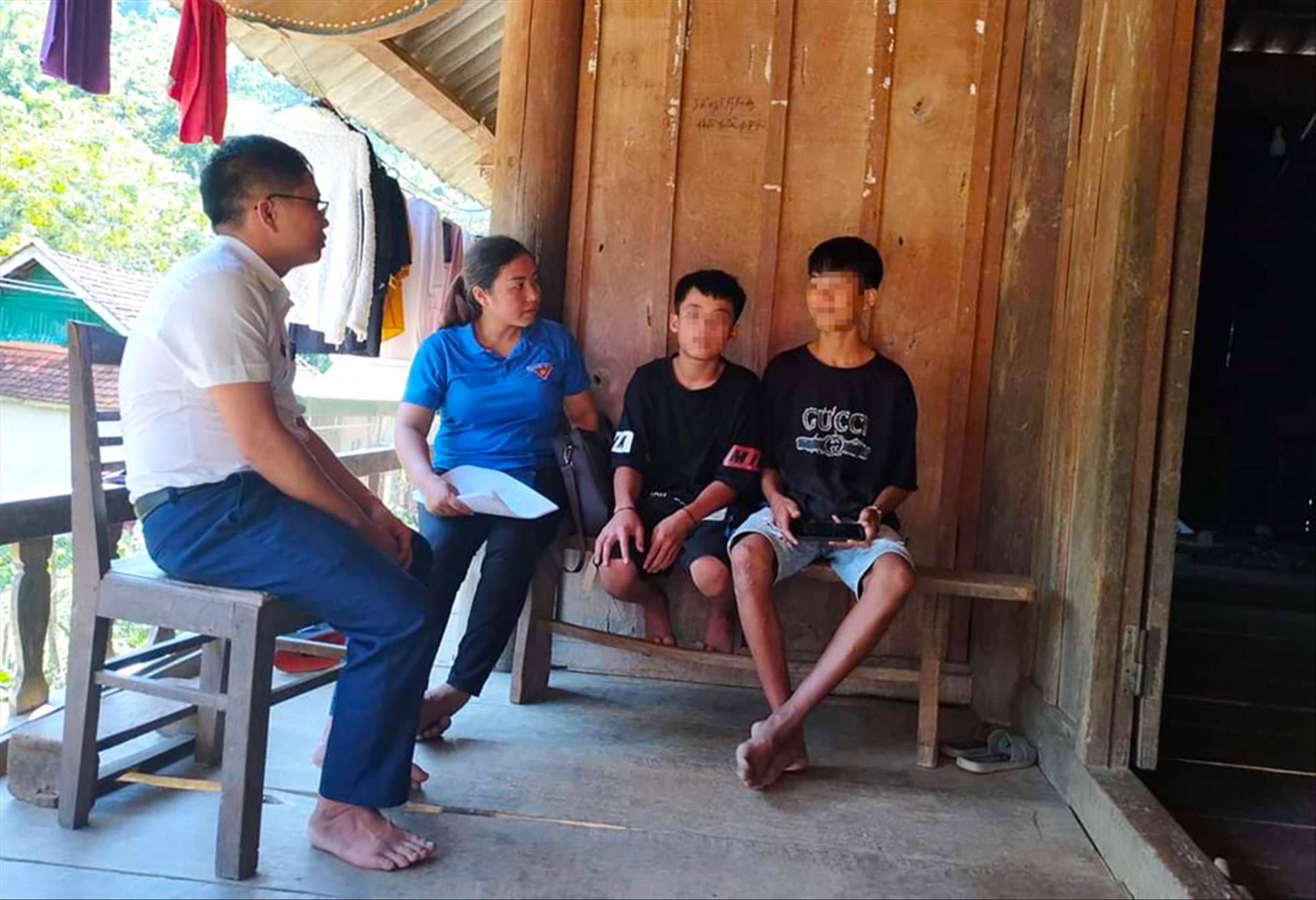 Nghệ An: Loạt học sinh nghỉ học để lấy chồng, lấy vợ - Ảnh 3. Nghệ An: Loạt học sinh nghỉ học để lấy chồng, lấy vợ - Ảnh 3.
