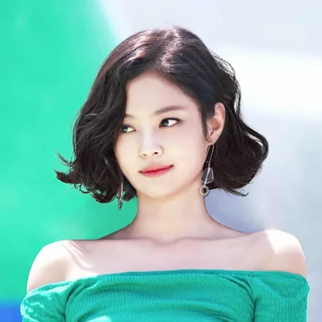 Nhan sắc Jennie (BLACKPINK) ra sao khi bất ngờ xuống t&oacute;c? - Ảnh 9.