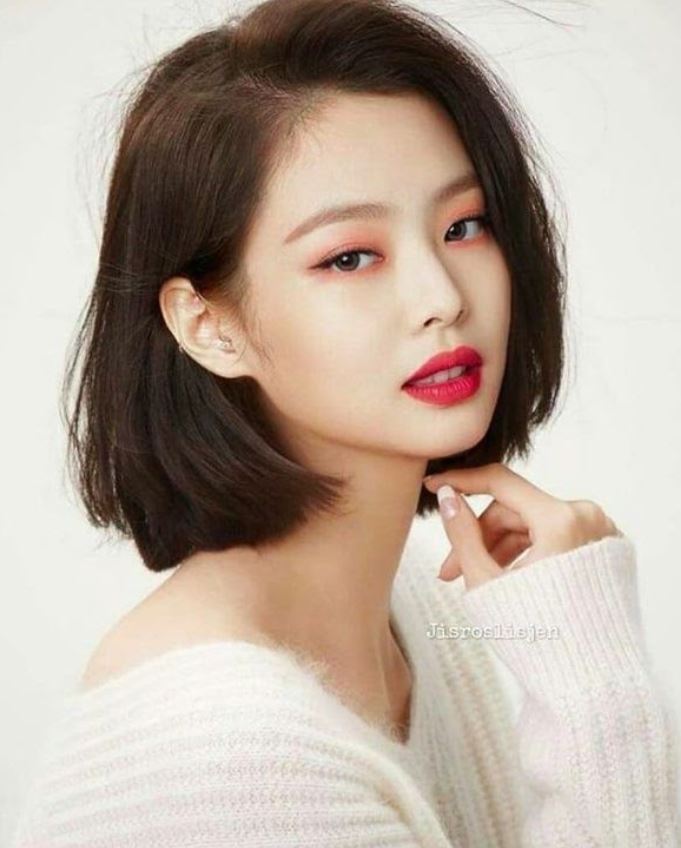 Nhan sắc Jennie (BLACKPINK) ra sao khi bất ngờ xuống t&oacute;c? - Ảnh 3.