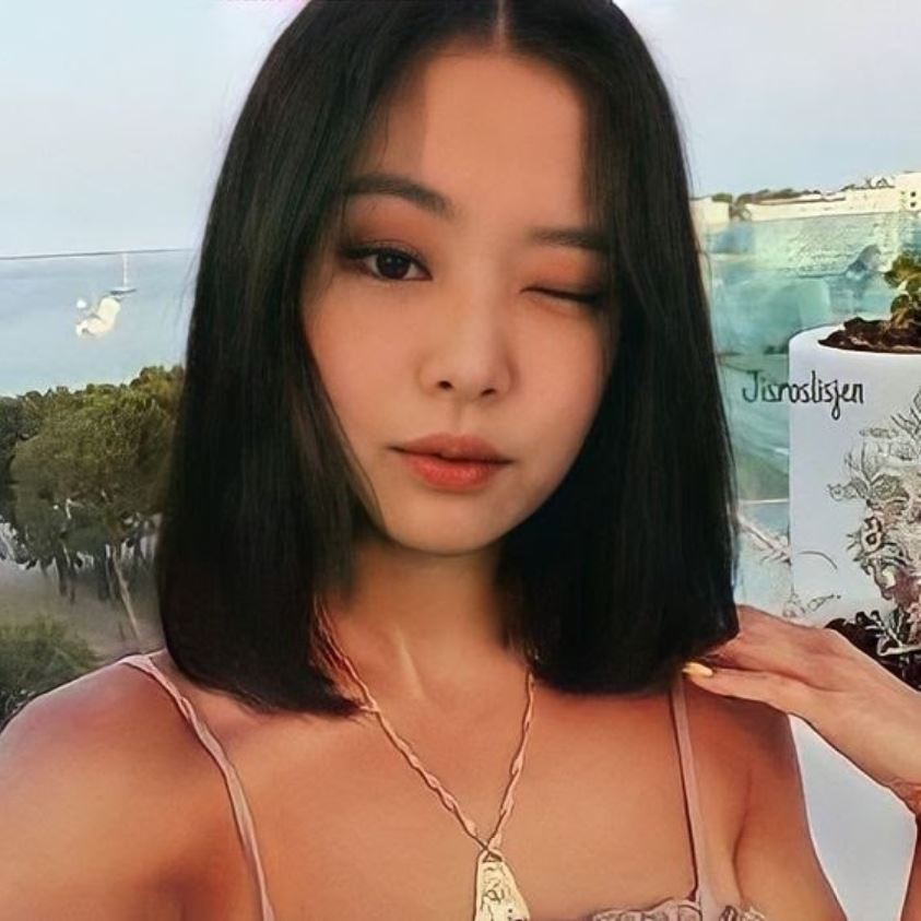 Nhan sắc Jennie (BLACKPINK) ra sao khi bất ngờ xuống t&oacute;c? - Ảnh 7.