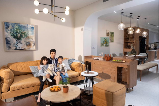 Là Nhà: Chúng tôi tự biến mình thành chủ nhà, thuộc lòng từng câu chuyện của nhân vật - Ảnh 1. Là Nhà: Chúng tôi tự biến mình thành chủ nhà, thuộc lòng từng câu chuyện của nhân vật - Ảnh 1.