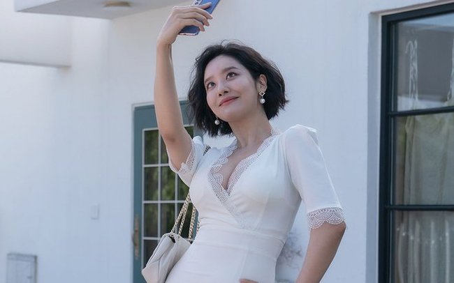 Ác nữ The Glory 2 tiết lộ sự thật về cảnh lộ ngực gây sốc, còn chỉ ra một thủ thuật được dùng để che mắt khán giả - Ảnh 5. Ác nữ The Glory 2 tiết lộ sự thật về cảnh lộ ngực gây sốc, còn chỉ ra một thủ thuật được dùng để che mắt khán giả - Ảnh 5.