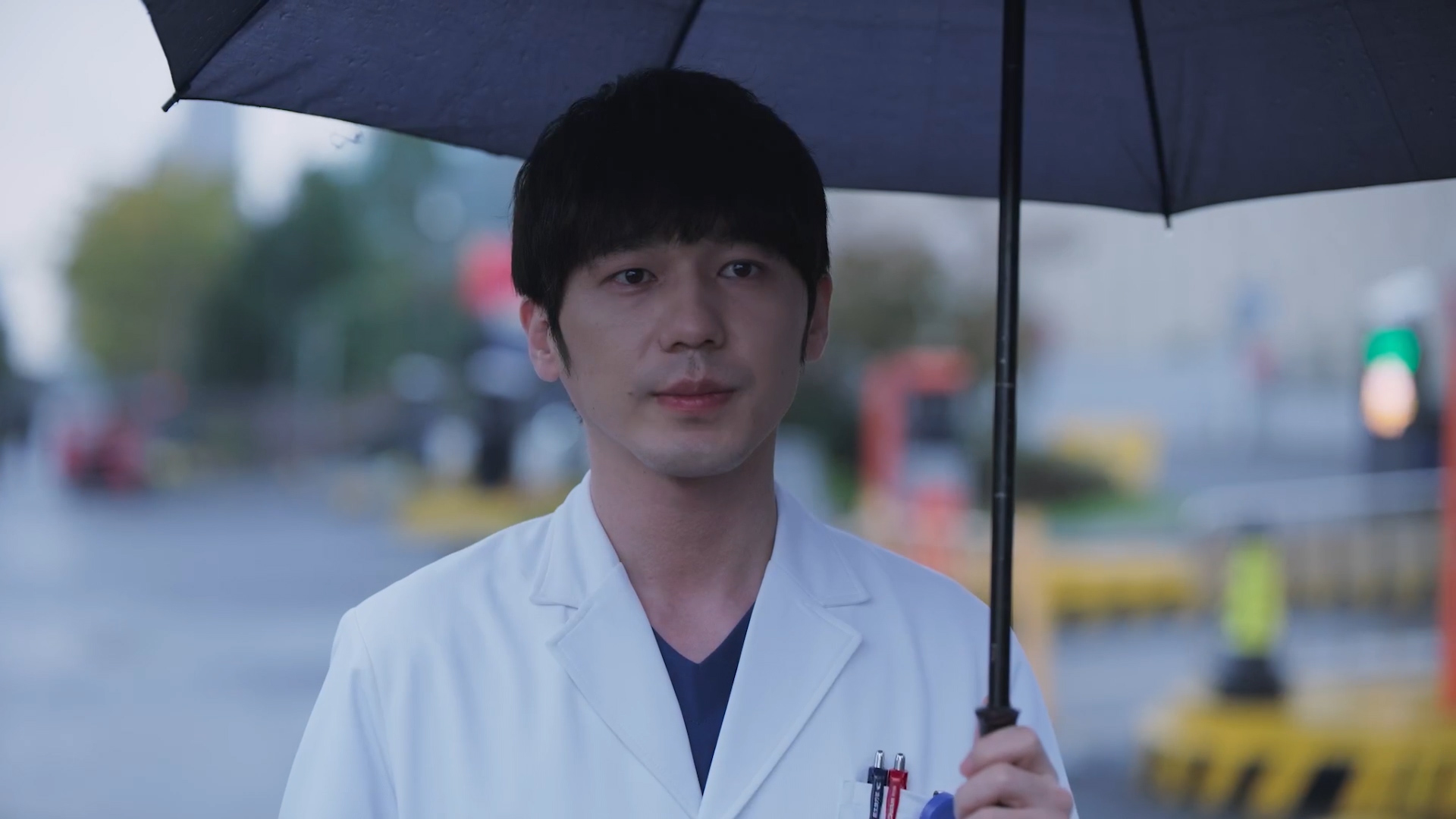 Bị chê mặt đơ gượng gạo, Dương Mịch vẫn làm bác sĩ, fan mong chờ mỹ nam này vớt vát lại diễn xuất - Ảnh 5.