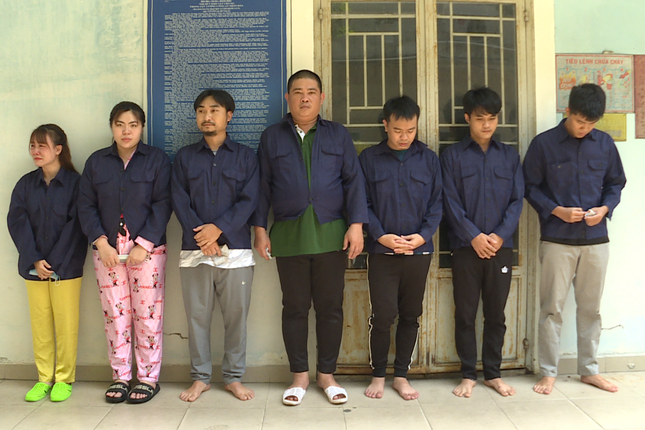 Nhân viên Công ty mua bán nợ thực hiện hàng trăm nghìn cuộc gọi "khủng bố" mỗi tháng - Ảnh 1. Nhân viên Công ty mua bán nợ thực hiện hàng trăm nghìn cuộc gọi "khủng bố" mỗi tháng - Ảnh 1.