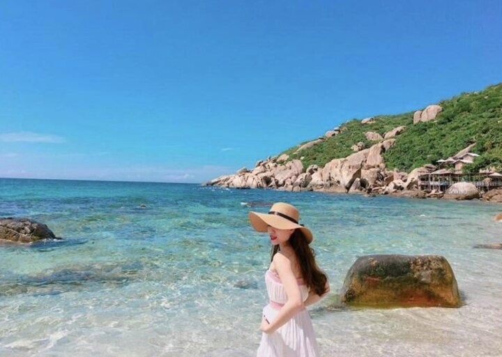8 bãi biển đẹp nhất Việt Nam nên đi vào hè này - Ảnh 2.