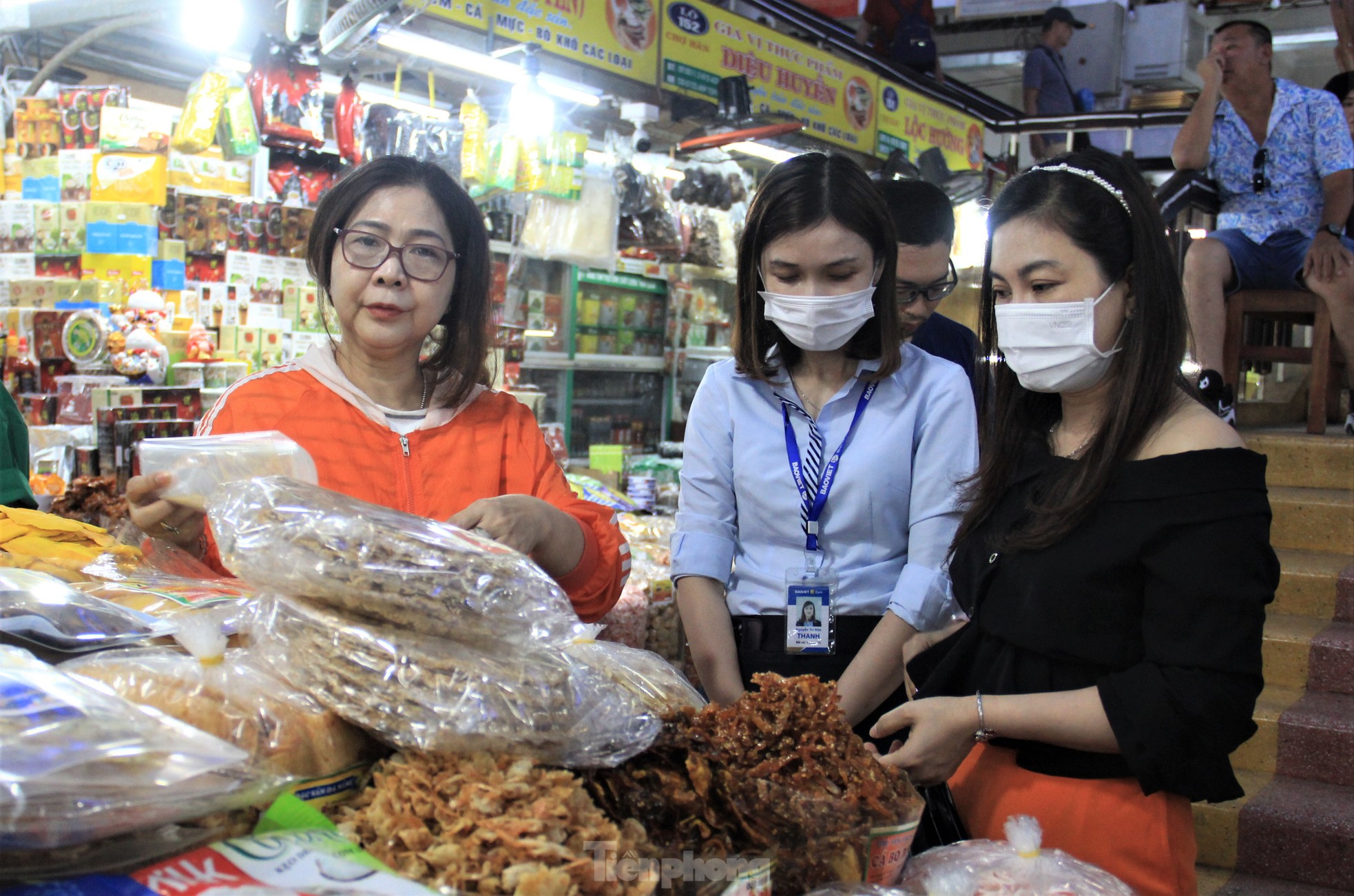 Lý do khách du lịch quốc tế đổ xô đến chợ Hàn - Đà Nẵng - Ảnh 4.