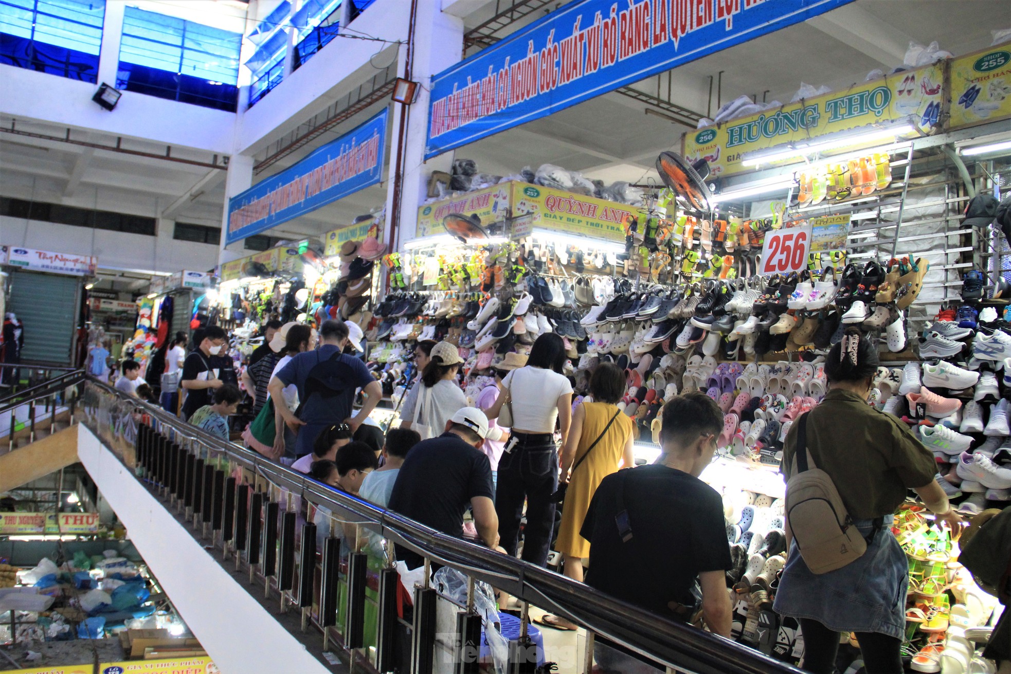 Lý do khách du lịch quốc tế đổ xô đến chợ Hàn - Đà Nẵng - Ảnh 14.