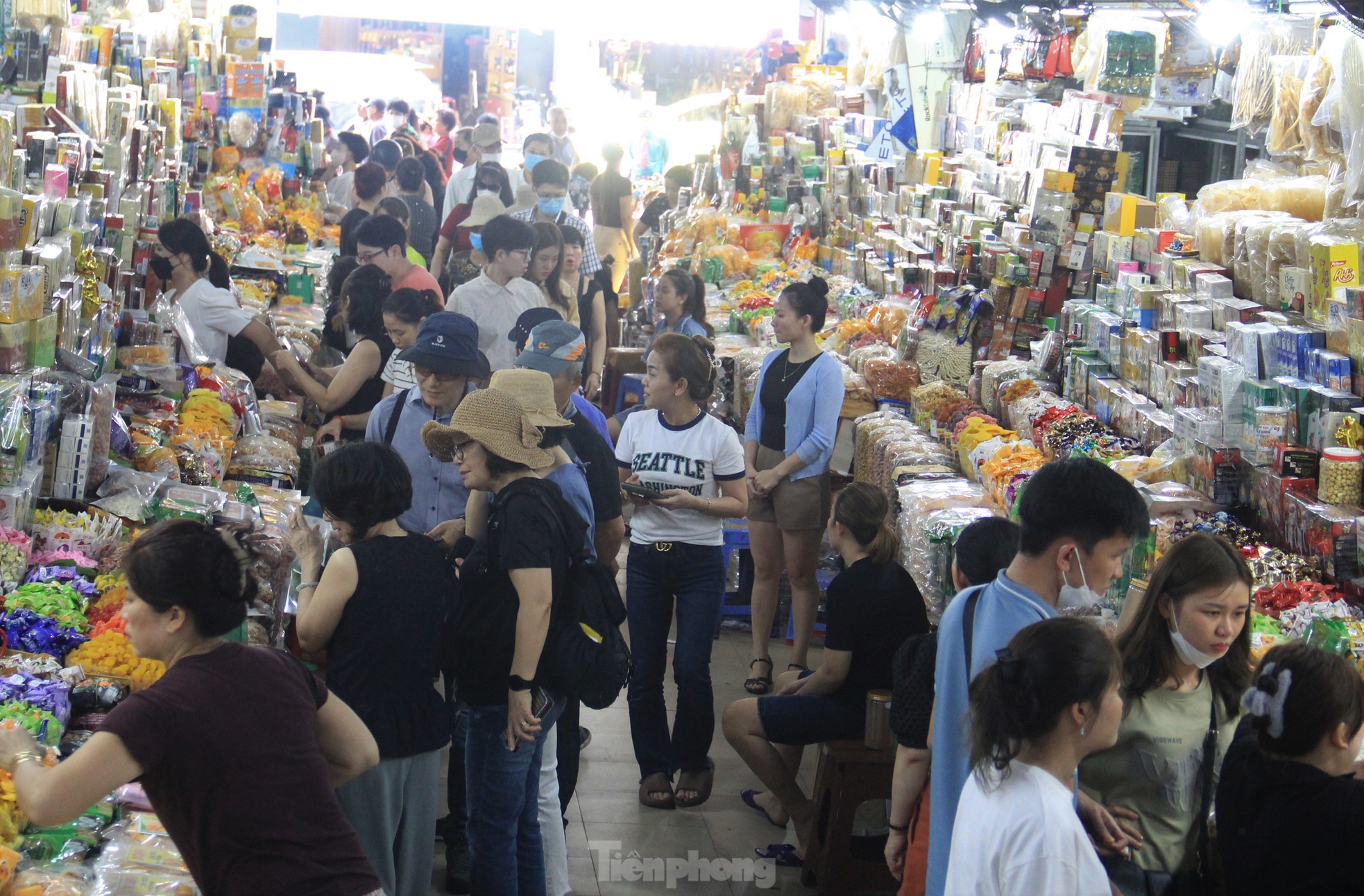 Lý do khách du lịch quốc tế đổ xô đến chợ Hàn - Đà Nẵng - Ảnh 3.