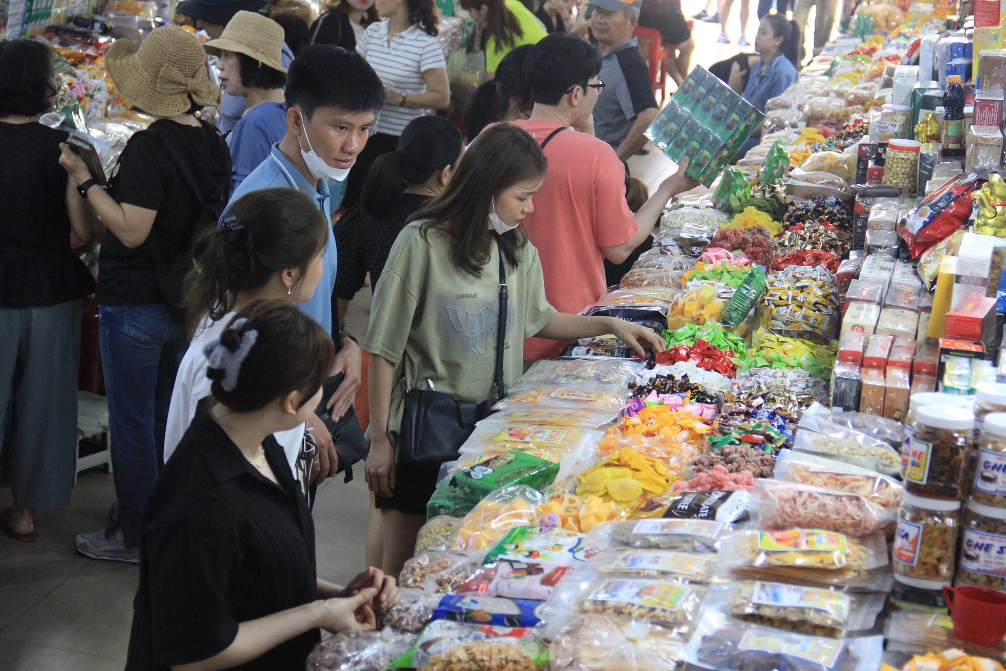 Lý do khách du lịch quốc tế đổ xô đến chợ Hàn - Đà Nẵng - Ảnh 17.