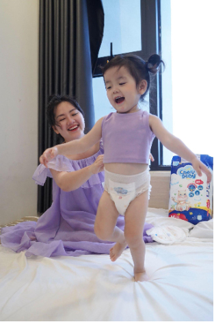 Ghi điểm nhờ tính năng siêu thấm hút, Cherubaby trở thành bỉm chân ái của nhiều mẹ Việt - Ảnh 4. Ghi điểm nhờ tính năng siêu thấm hút, Cherubaby trở thành bỉm chân ái của nhiều mẹ Việt - Ảnh 4.