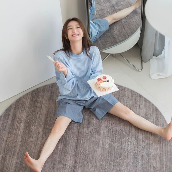 Chị đại Cbiz diện đồ bó thu hút không kém hậu bối đôi mươi - Ảnh 10. Chị đại Cbiz diện đồ bó thu hút không kém hậu bối đôi mươi - Ảnh 10.