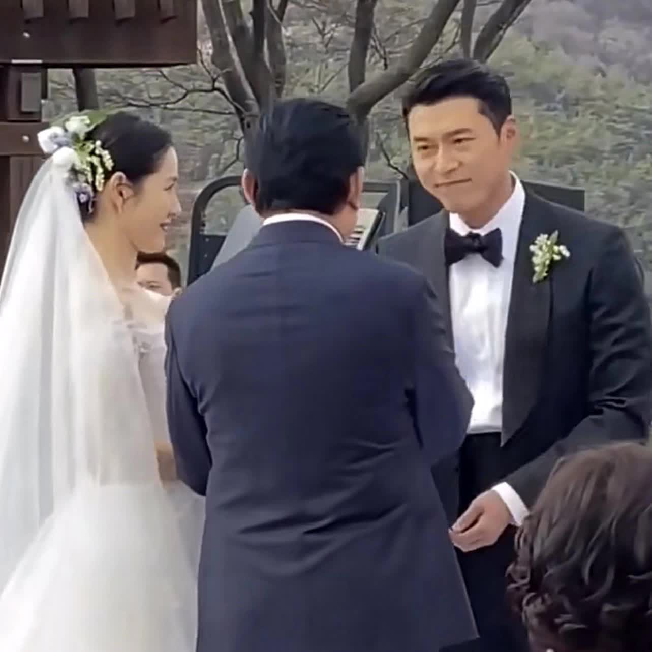 Loạt khoảnh khắc 'đắt giá' trong hôn lễ của Hyun Bin - Son Ye Jin được 'đào mộ', netizen liền nói 'thế này sao mà ly hôn được' - Ảnh 7.