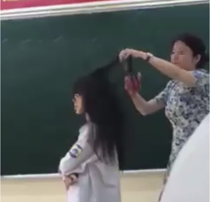 Vụ cô giáo cắt tóc nữ sinh ngay tại lớp: Đừng kỷ luật đứa trẻ bằng lòng tức giận - Ảnh 1.