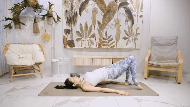 Tư thế cây cầu trong Yoga: 20 phút mỗi ngày giúp nâng mông, săn bắp đùi - Ảnh 7.