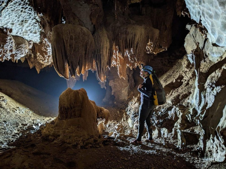 Phát hiện hang động nguyên sơ dài hơn 3,3km ở Quảng Bình - Ảnh 2.