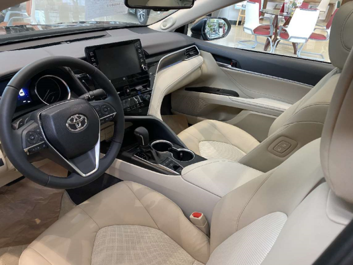 Soi giá xe Toyota Camry tại Việt Nam - Ảnh 2.