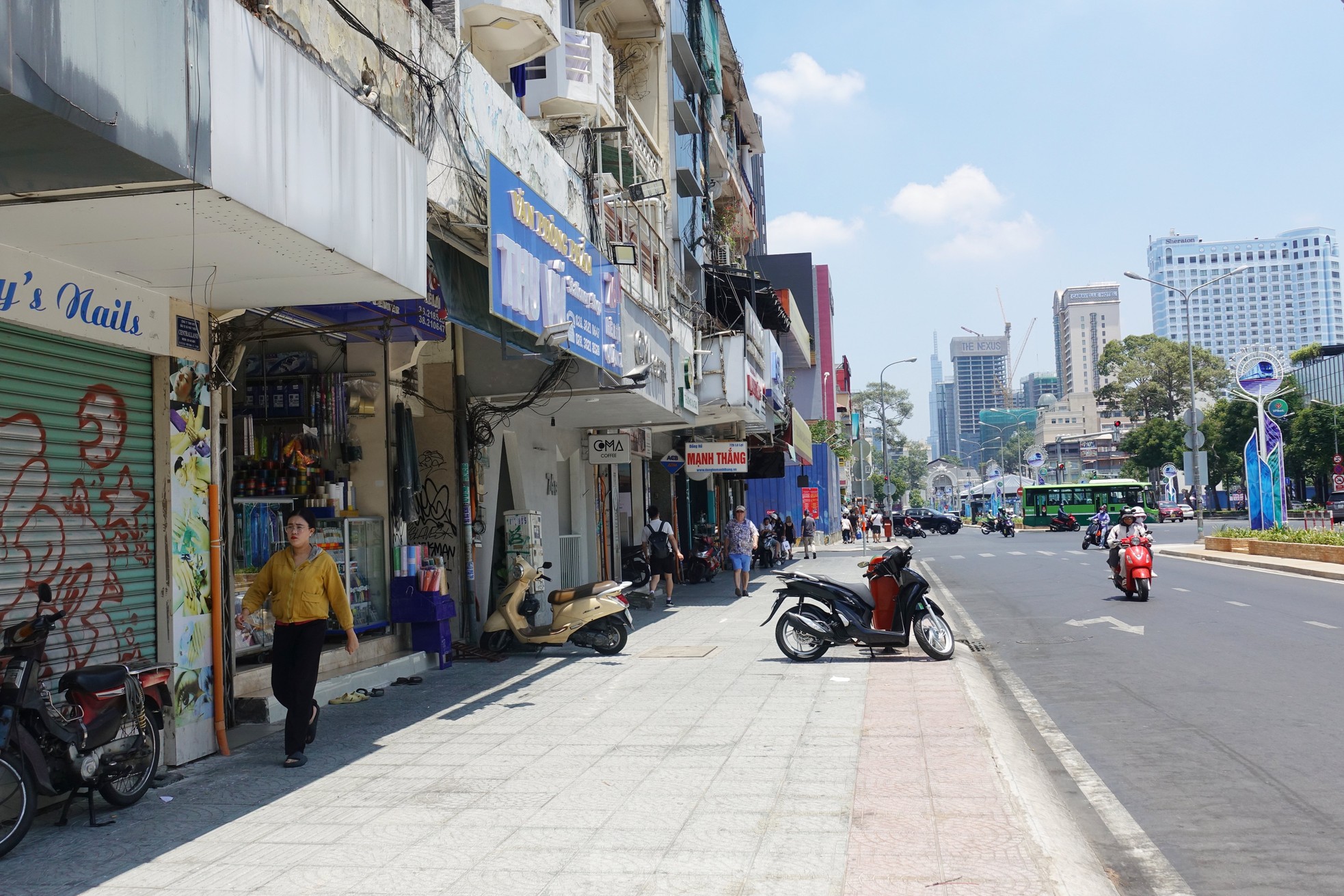 Nắng rát mặt tại đoạn đường được đề xuất lắp mái che hàng chục tỷ đồng ở TPHCM - Ảnh 6. Nắng rát mặt tại đoạn đường được đề xuất lắp mái che hàng chục tỷ đồng ở TPHCM - Ảnh 6.