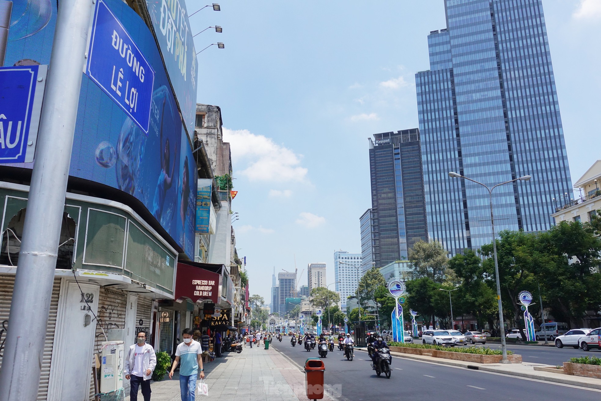Nắng rát mặt tại đoạn đường được đề xuất lắp mái che hàng chục tỷ đồng ở TPHCM - Ảnh 15. Nắng rát mặt tại đoạn đường được đề xuất lắp mái che hàng chục tỷ đồng ở TPHCM - Ảnh 15.