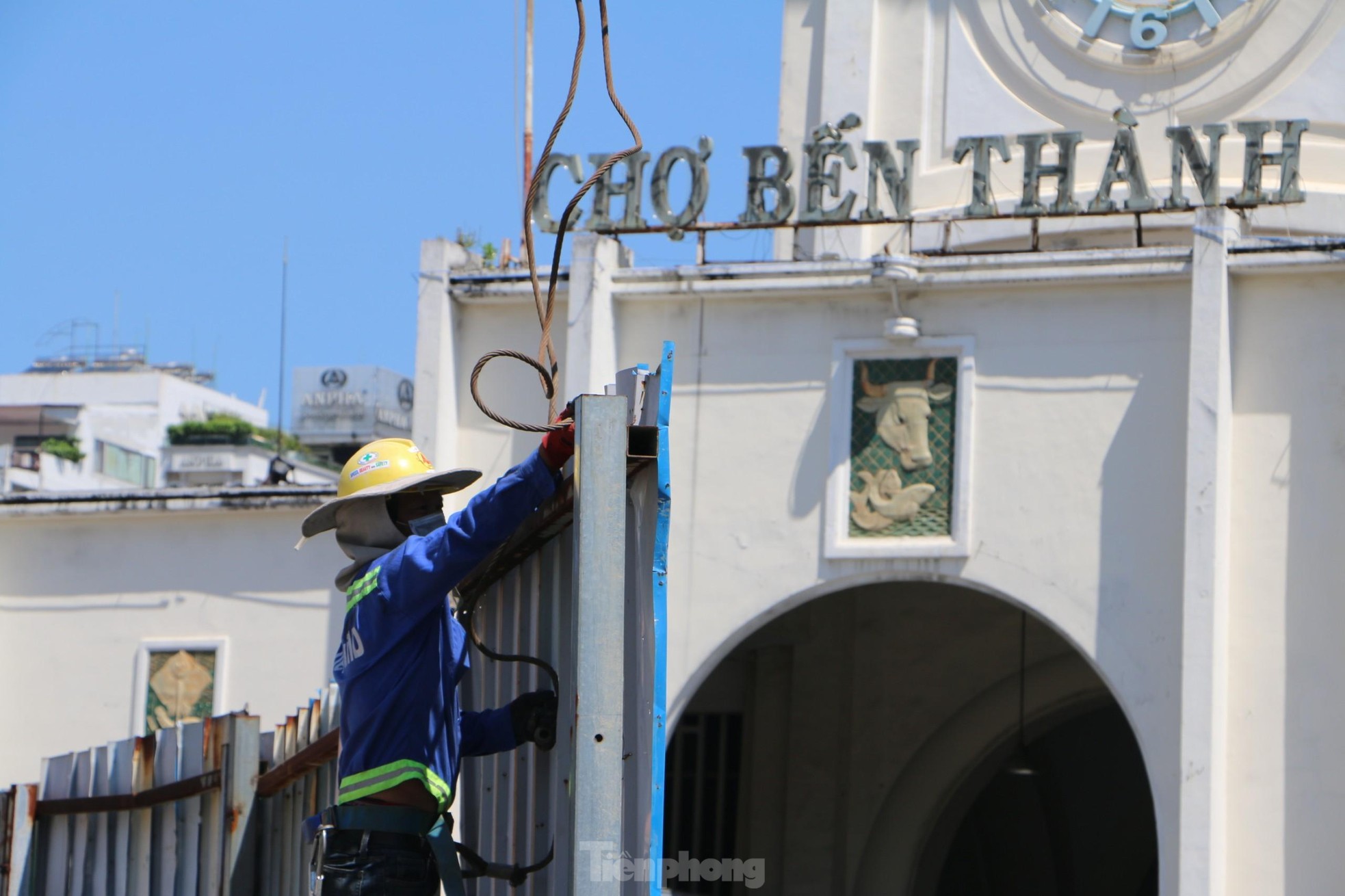 Nắng rát mặt tại đoạn đường được đề xuất lắp mái che hàng chục tỷ đồng ở TPHCM - Ảnh 2. Nắng rát mặt tại đoạn đường được đề xuất lắp mái che hàng chục tỷ đồng ở TPHCM - Ảnh 2.