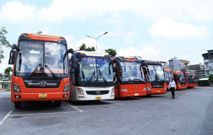 Quy định mới về đăng kiểm ô tô: Doanh nghiệp taxi, vận tải 'mở cờ trong bụng' - Ảnh 1.