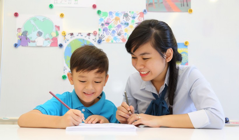 "Gieo mầm" ý thức tự giác cho trẻ bằng những việc đơn giản - Ảnh 1. "Gieo mầm" ý thức tự giác cho trẻ bằng những việc đơn giản - Ảnh 1.