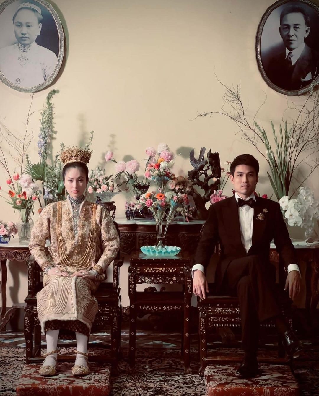 Diễn viên chuyển giới đẹp nhất Thái Lan mặc trang phục cưới được thêu bằng chỉ vàng - Ảnh 1.
