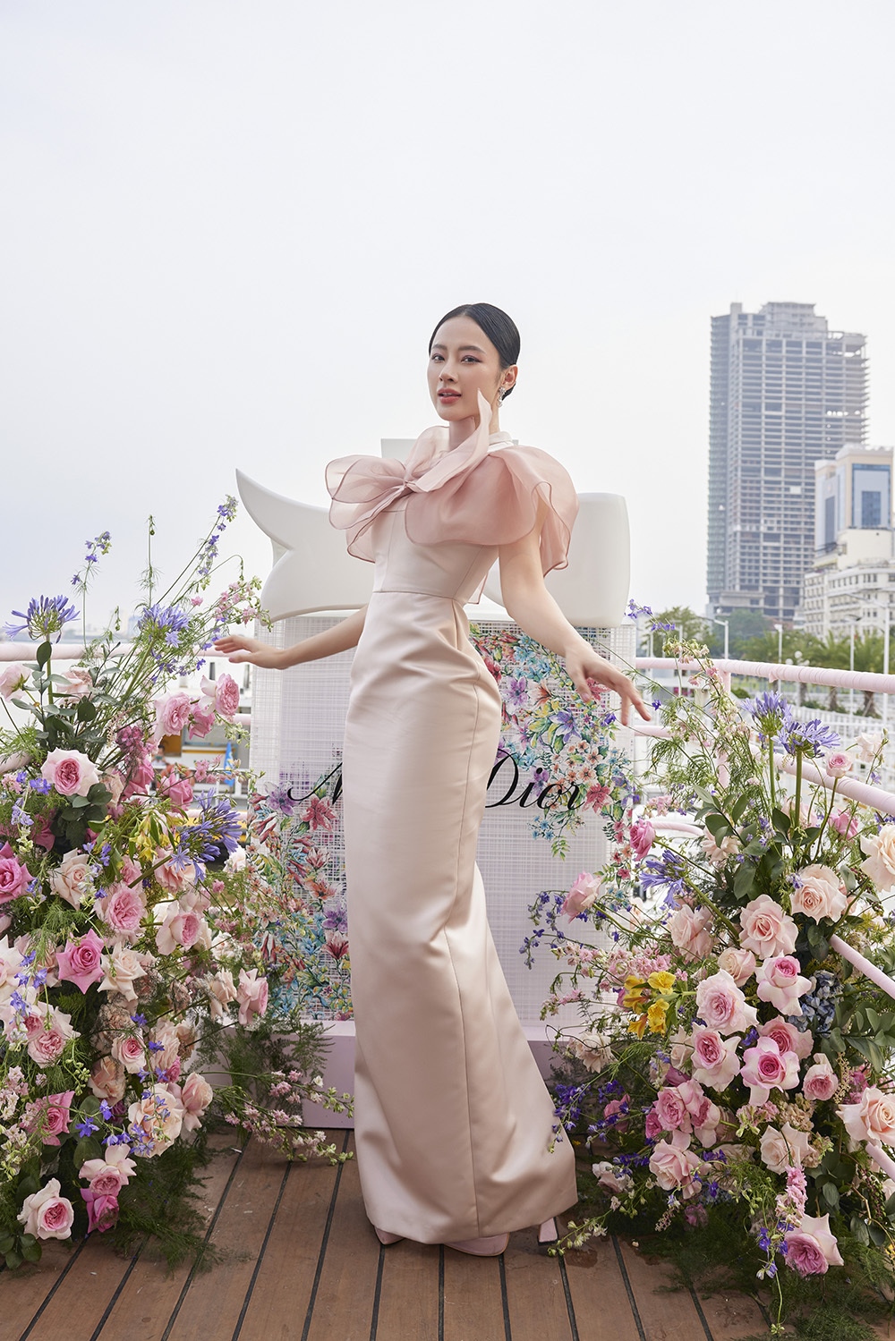 Angela Phương Trịnh thăng hạng nhan sắc sau khi giảm 10kg - Ảnh 3. Angela Phương Trịnh thăng hạng nhan sắc sau khi giảm 10kg - Ảnh 3.