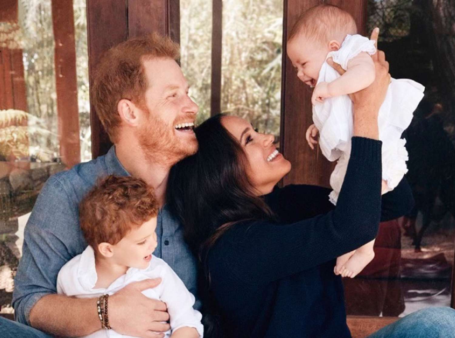 Harry kể về hành trình được Meghan chữa lành sau thời gian dùng ma tuý để xoa dịu nỗi đau - Ảnh 4.