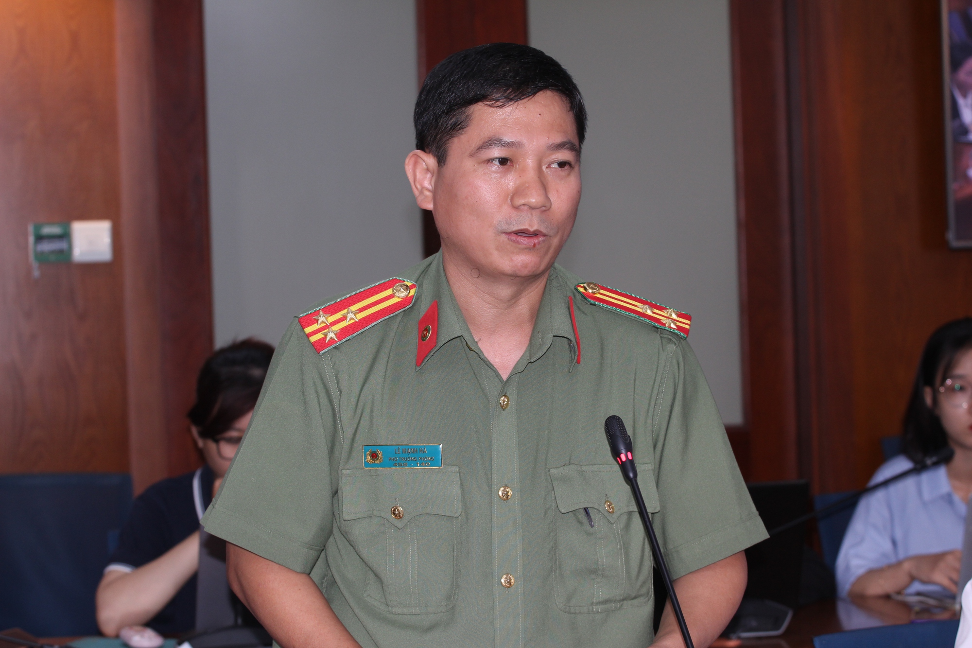 Phụ huynh thắc mắc vì sao người lạ có thông tin cá nhân, Công an TP HCM nói gì? - Ảnh 1. Phụ huynh thắc mắc vì sao người lạ có thông tin cá nhân, Công an TP HCM nói gì? - Ảnh 1.